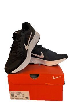 Nike Run Swift 2 Black White Mens 11.5 NEW In Original Box CU3528-004